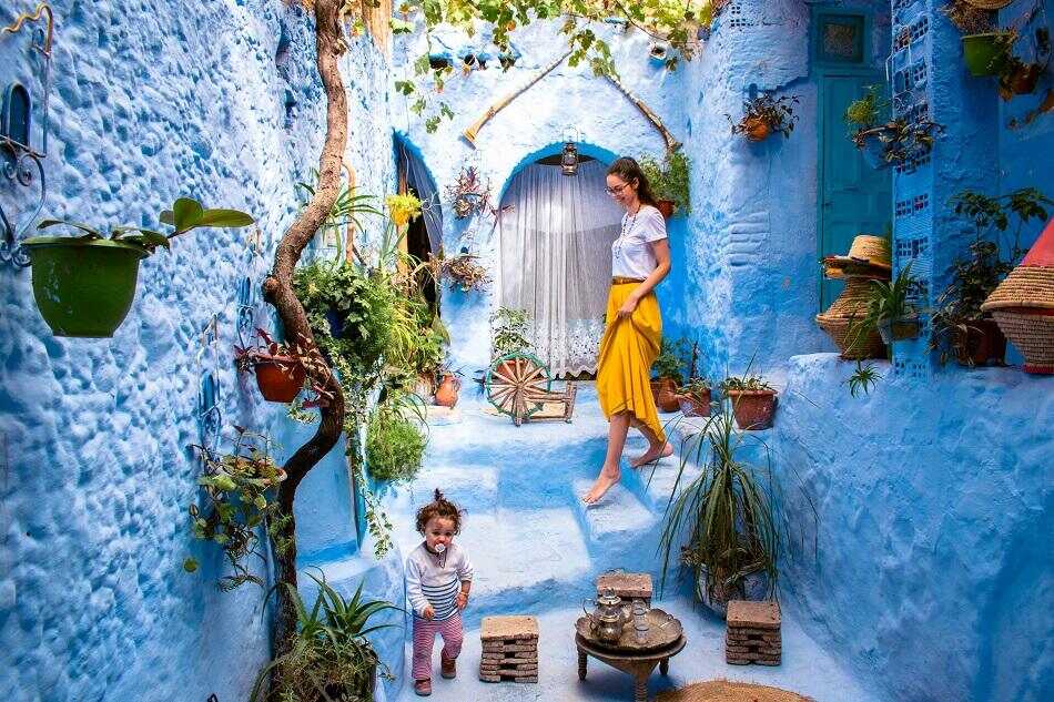 Local Life in Chefchaouen - Moroccan Daily Routine